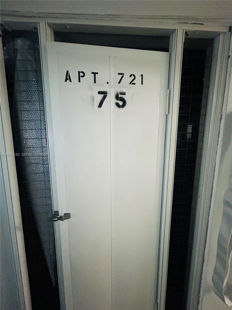 200 Diplomat Parkway, Unit 721, Hallandale Beach, FL 33009 Photo