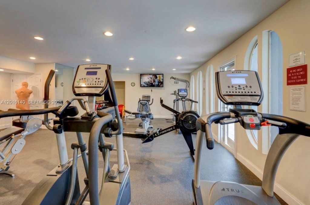 200 Diplomat Parkway, Unit 721, Hallandale Beach, FL 33009 Photo