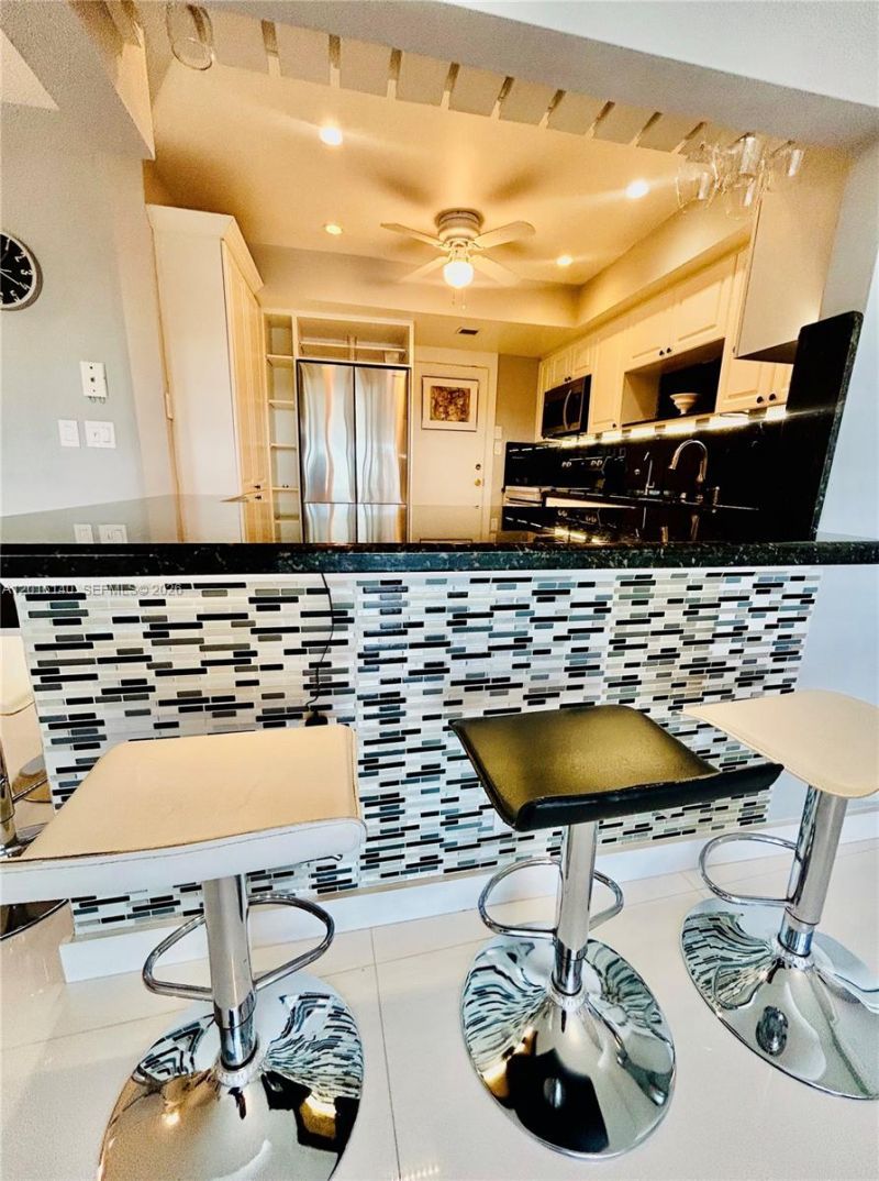 200 Diplomat Parkway, Unit 721, Hallandale Beach, FL 33009 Photo
