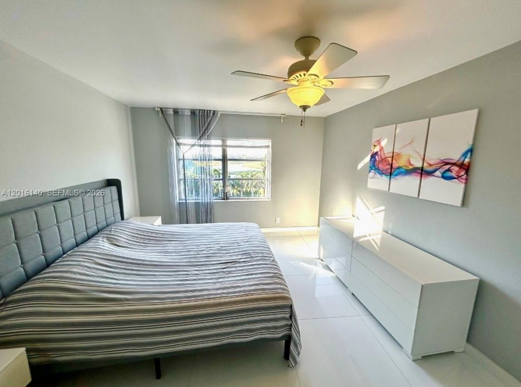 200 Diplomat Parkway, Unit 721, Hallandale Beach, FL 33009 Photo