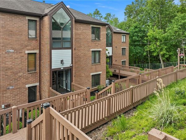 1845 Clayton Ave, Unit 106, Pittsburgh, PA 15214