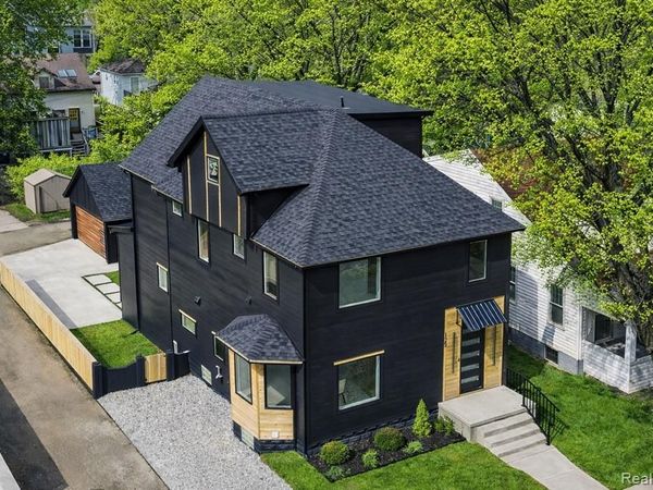125 N Washington Avenue , Royal Oak, MI 48067