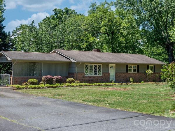 1328 Amherst Road , Morganton, NC 28655