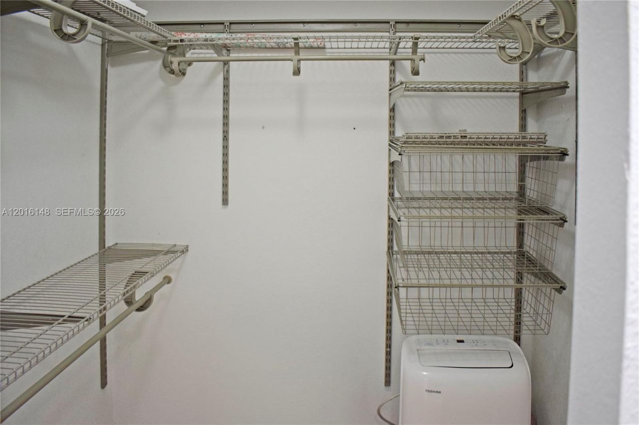 401 Ocean Dr, Unit 924, Miami Beach, FL 33139 Photo