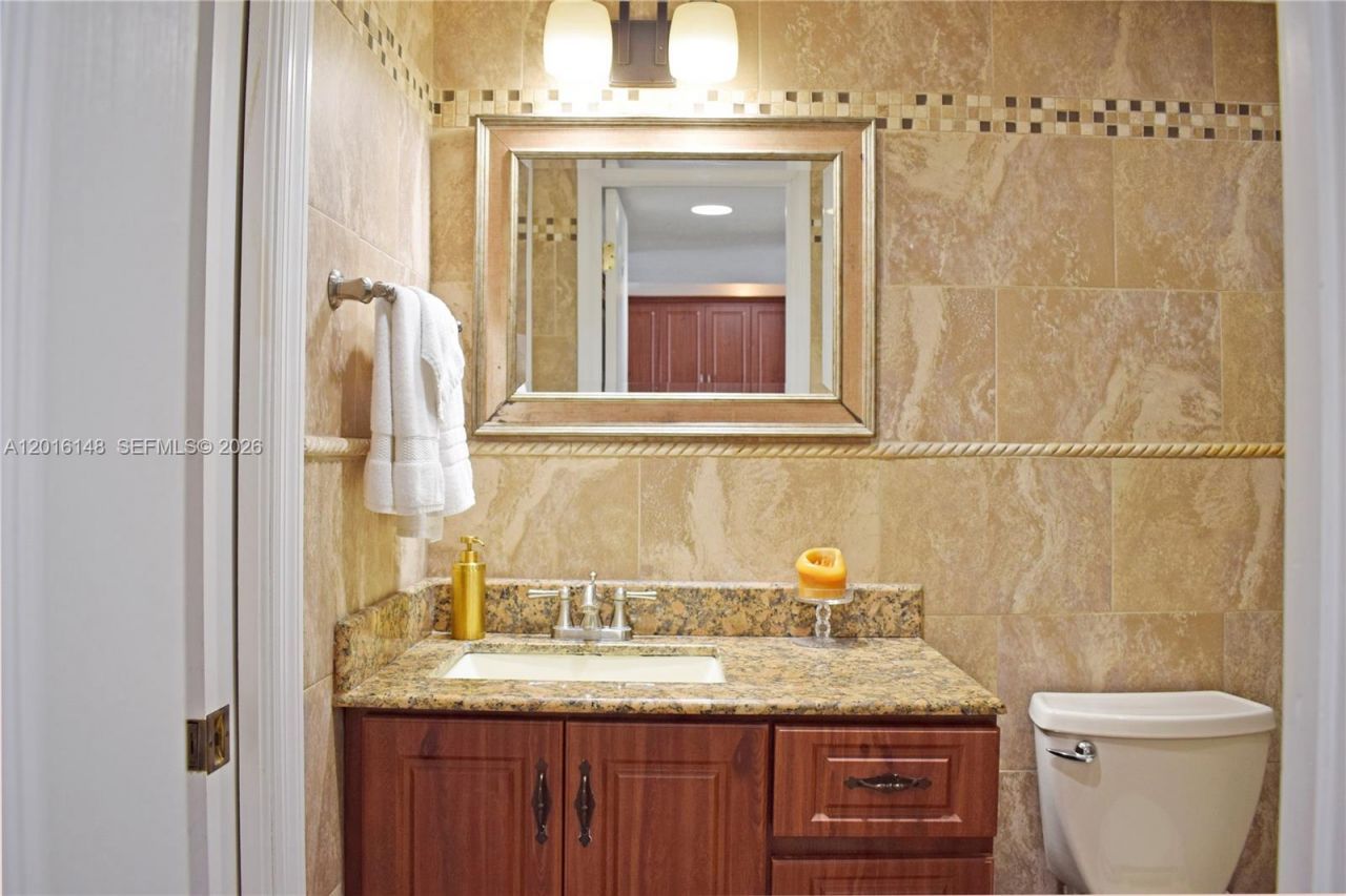401 Ocean Dr, Unit 924, Miami Beach, FL 33139 Photo