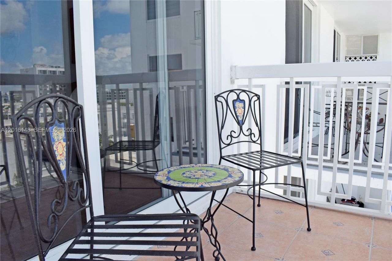 401 Ocean Dr, Unit 924, Miami Beach, FL 33139 Photo