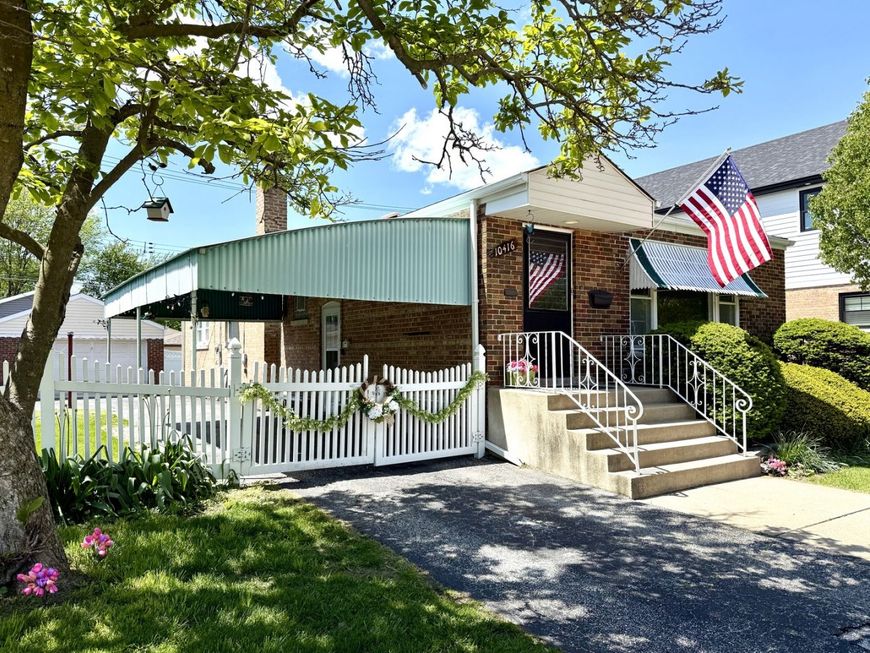 Main Photo