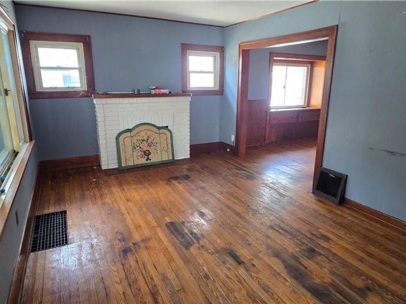 647 Columbia Avenue, Akron, OH 44310 Photo 4