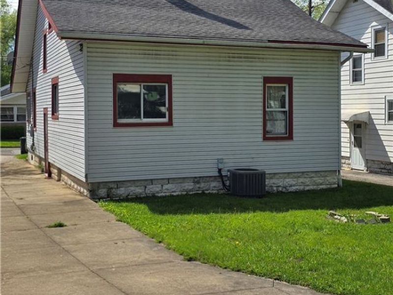 647 Columbia Avenue, Akron, OH 44310 Photo 7