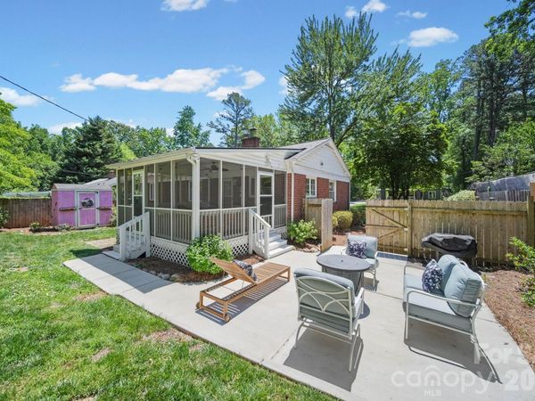2431 Arnold Drive, Charlotte, NC 28205