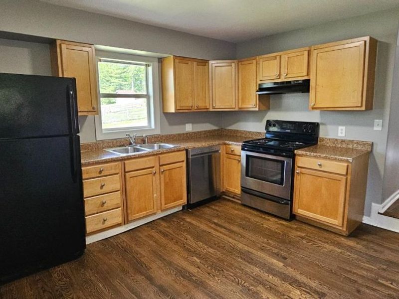 393 N Main Street, Waynesville, OH 45068 Photo 3
