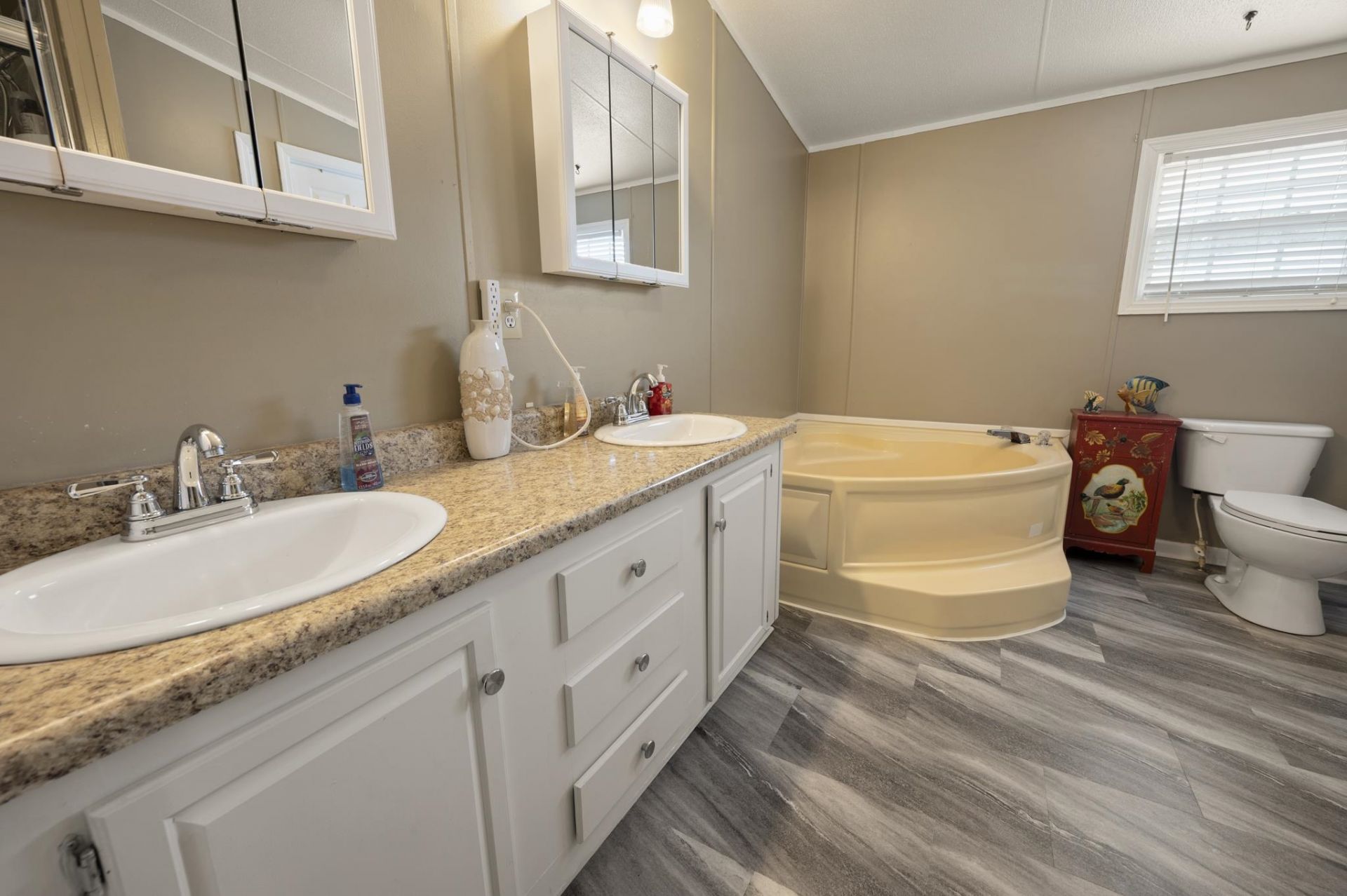 8629 Bragg Dr.  Photo 13