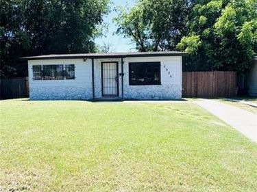 5636 Lester Granger Drive, Fort Worth, TX 76112