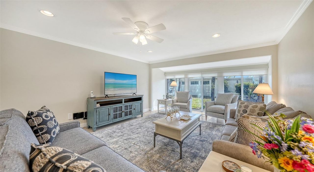 206 Hourglass Way, Unit V10, Sarasota, FL 34242 Photo