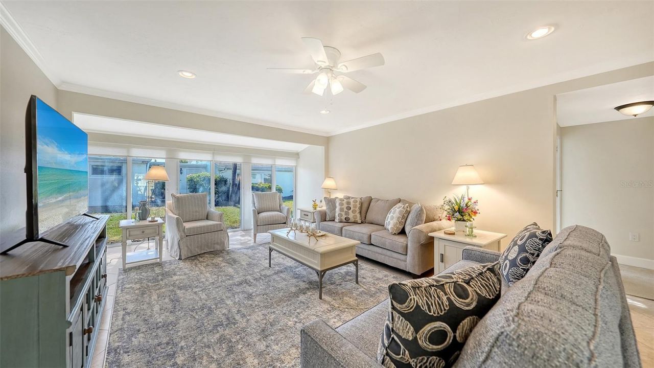 206 Hourglass Way, Unit V10, Sarasota, FL 34242 Photo