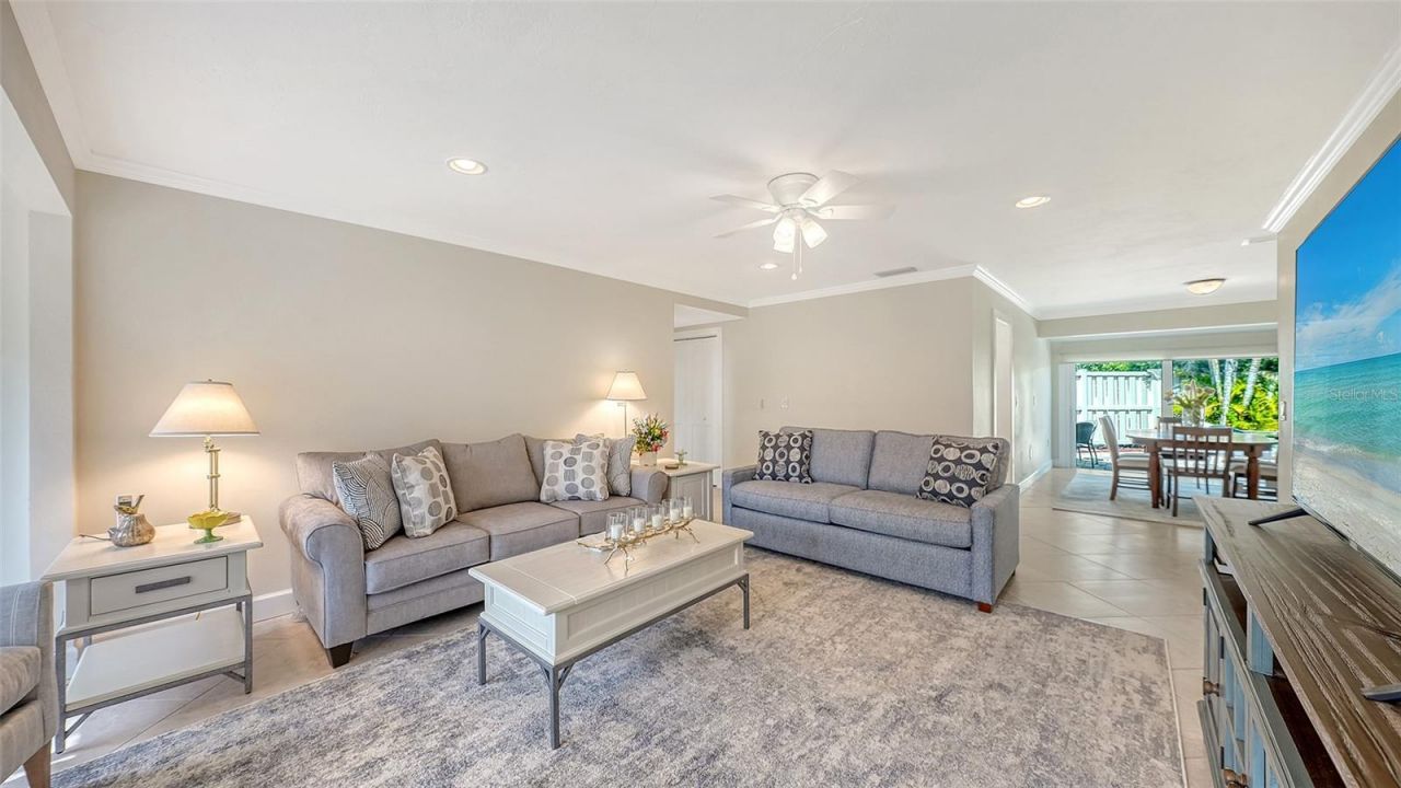 206 Hourglass Way, Unit V10, Sarasota, FL 34242 Photo