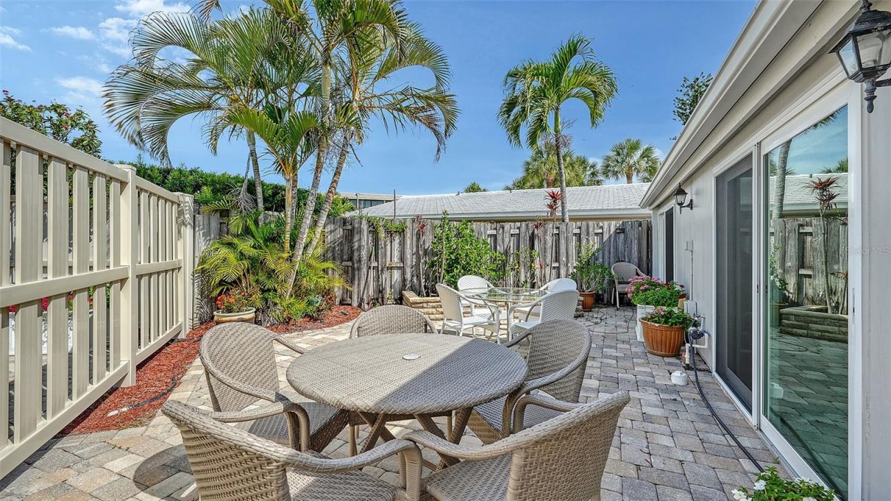 206 Hourglass Way, Unit V10, Sarasota, FL 34242 Photo