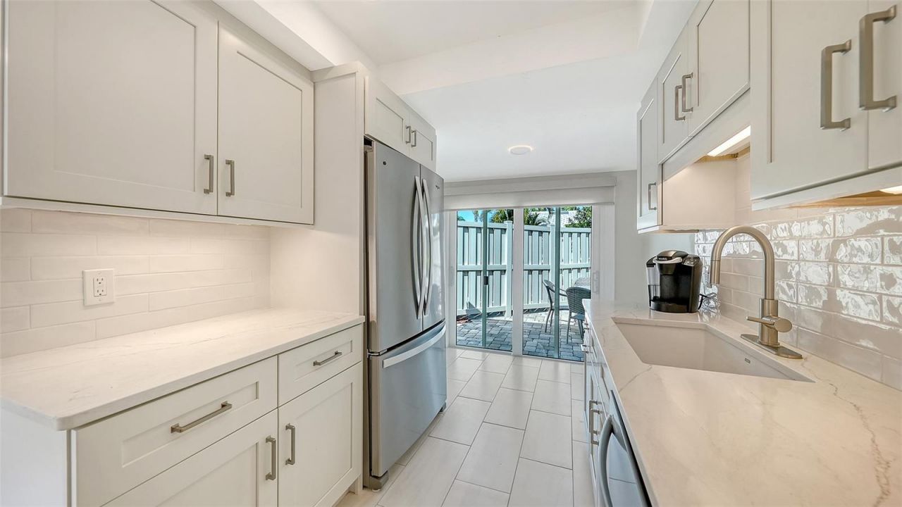 206 Hourglass Way, Unit V10, Sarasota, FL 34242 Photo