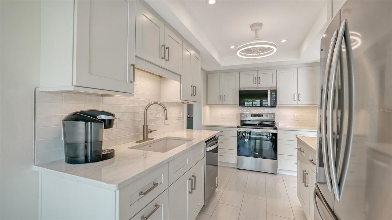 206 Hourglass Way, Unit V10, Sarasota, FL 34242 Photo