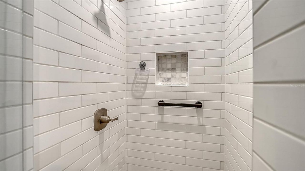 206 Hourglass Way, Unit V10, Sarasota, FL 34242 Photo