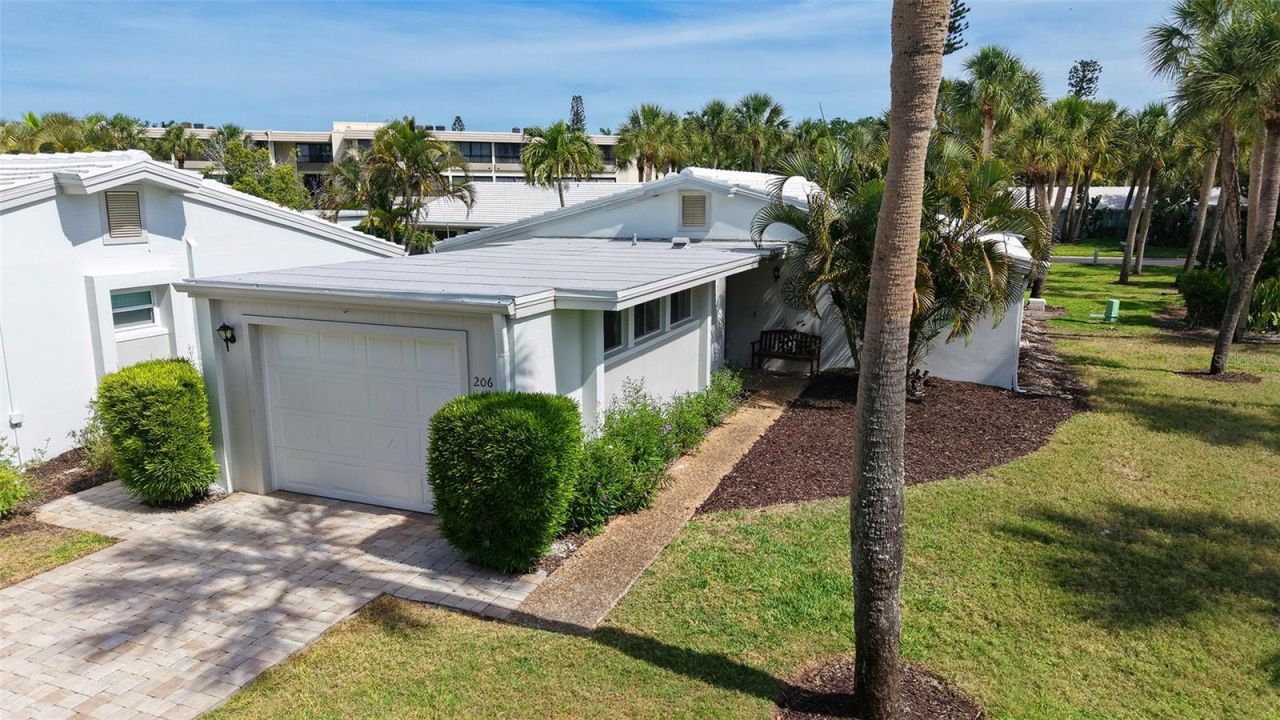 206 Hourglass Way, Unit V10, Sarasota, FL 34242 Photo