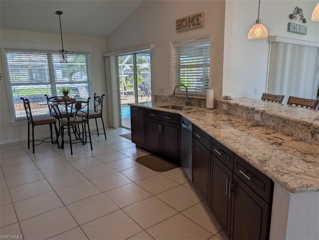 5008 SW 9th Pl, Cape Coral, FL 33914 Photo
