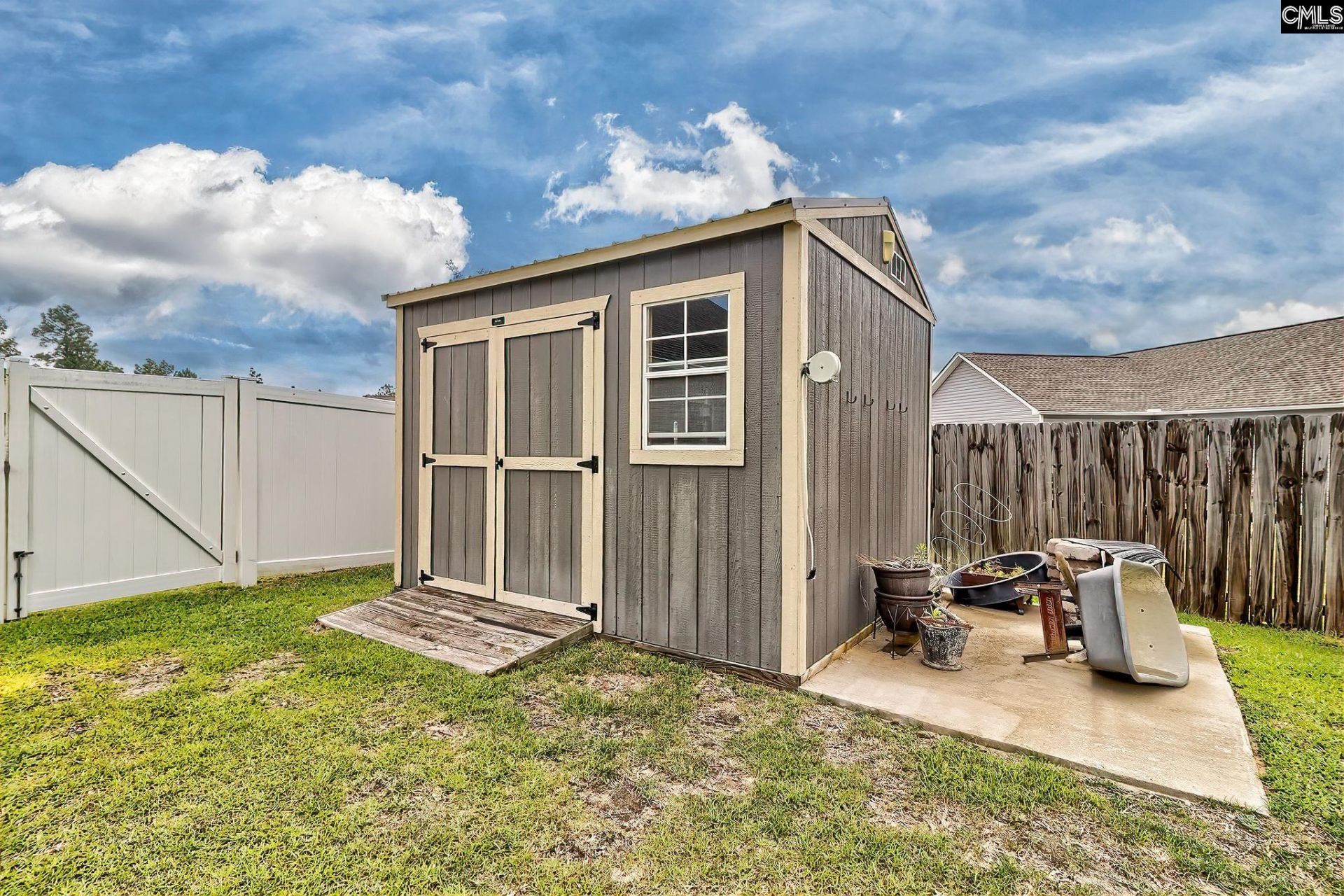 435 Crassula Drive Photo 31