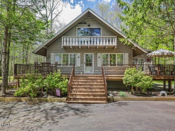 113 Timber Ridge Circle, Greentown, PA 18426