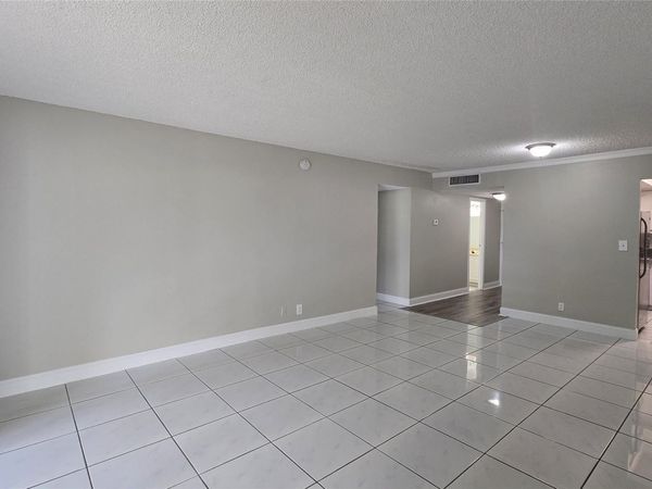 6200 S Falls Circle Drive, Unit 105, Lauderhill, FL 33319