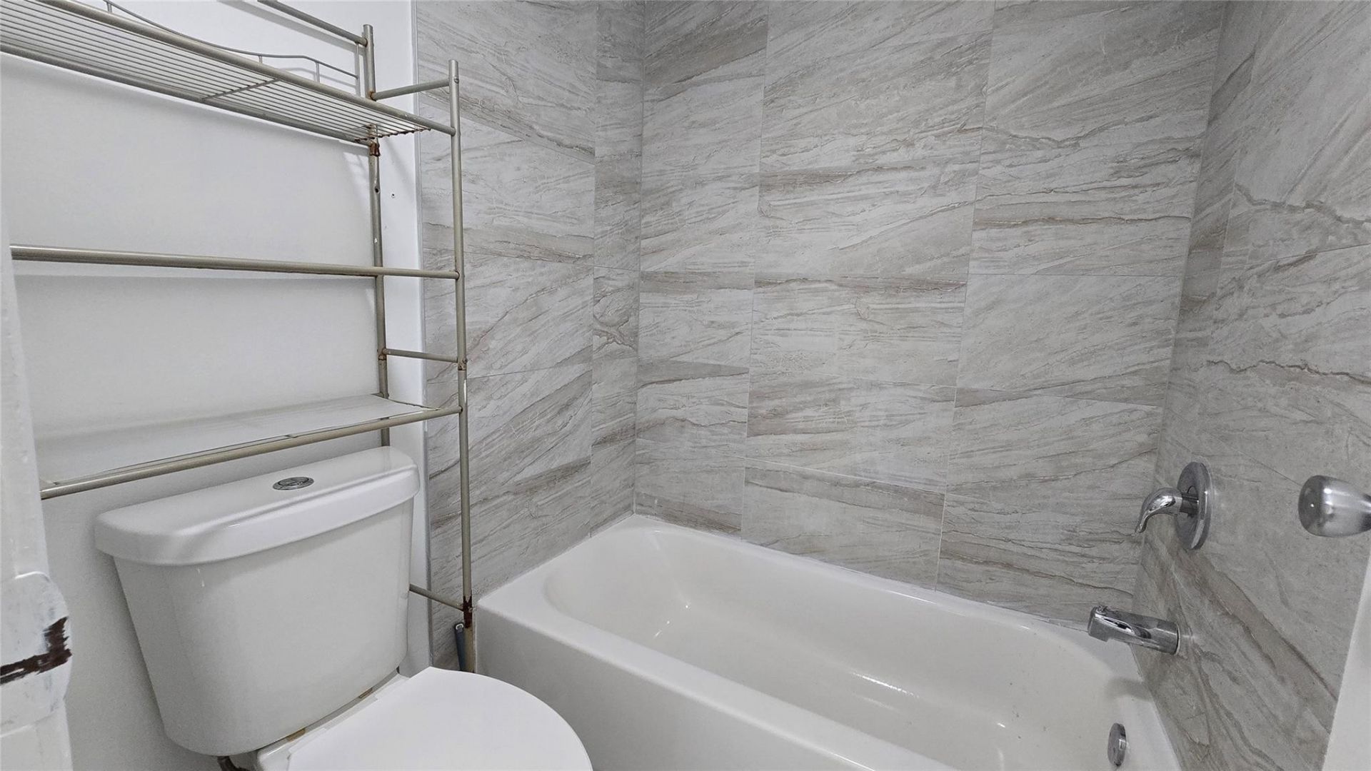 6200 S Falls Circle Drive, Unit 105, Lauderhill, FL 33319 Photo