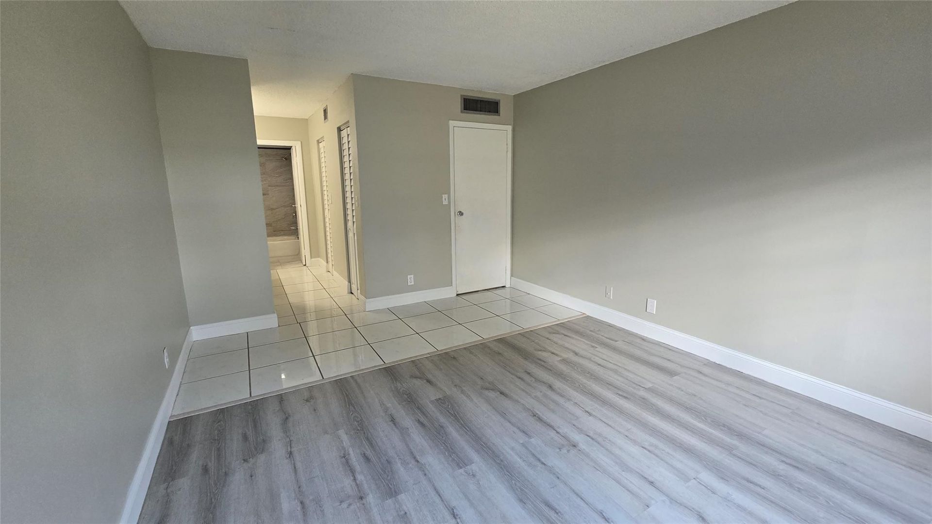 6200 S Falls Circle Drive, Unit 105, Lauderhill, FL 33319 Photo