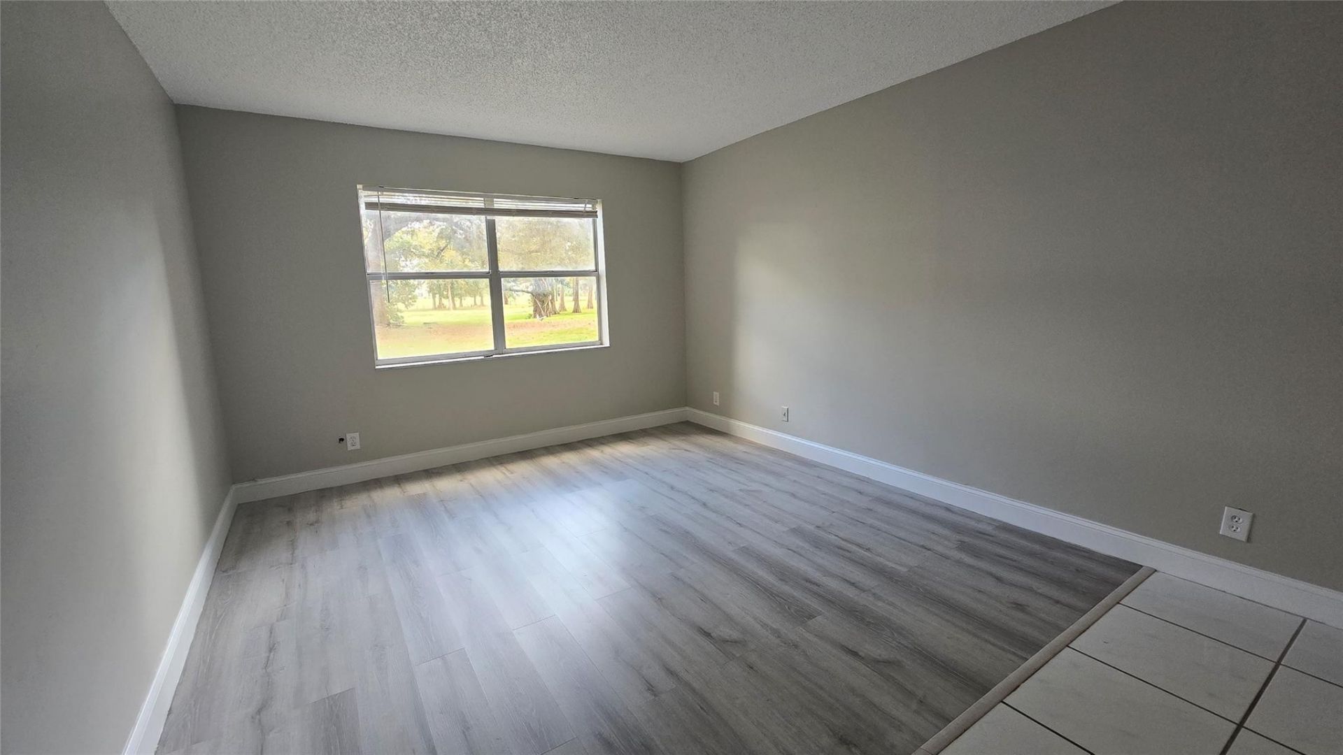 6200 S Falls Circle Drive, Unit 105, Lauderhill, FL 33319 Photo
