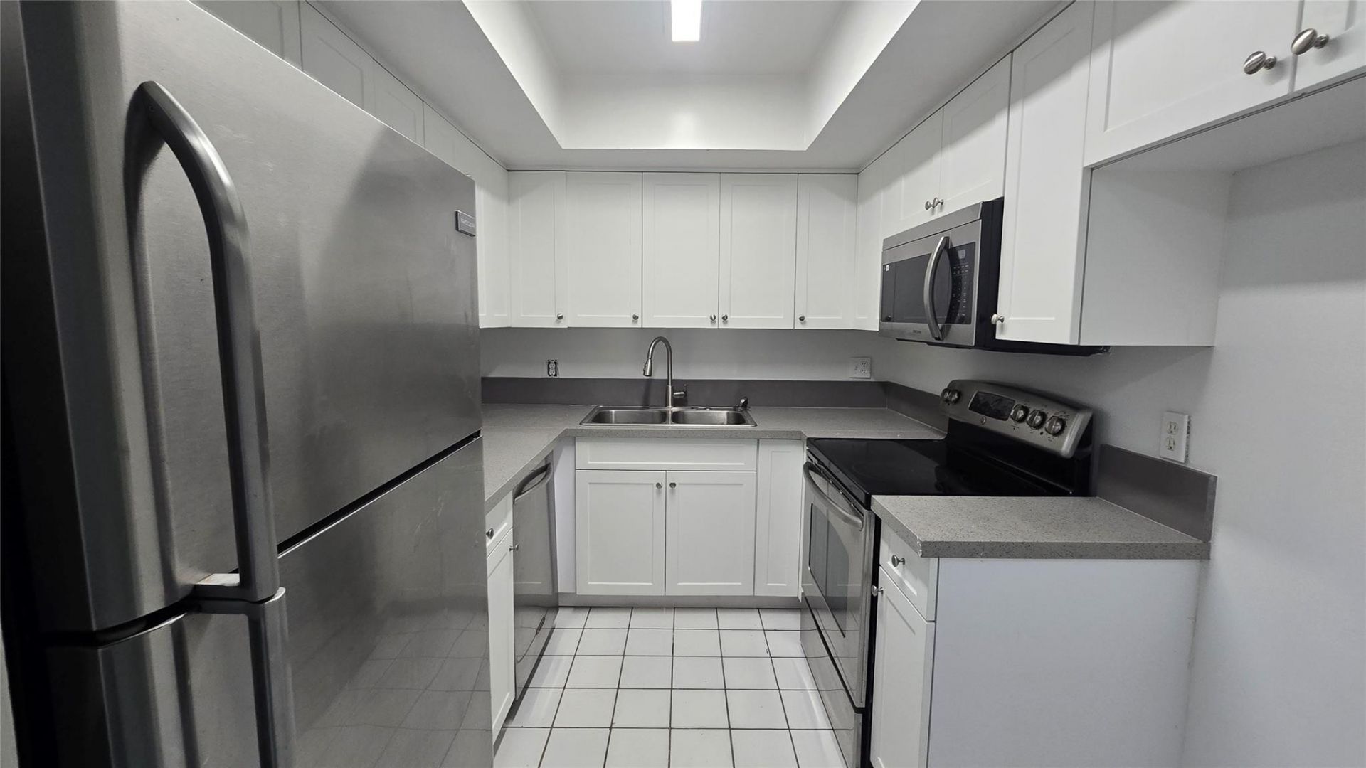 6200 S Falls Circle Drive, Unit 105, Lauderhill, FL 33319 Photo
