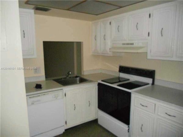 119 Royal Park Dr , Unit 1E, Oakland Park, FL 33309