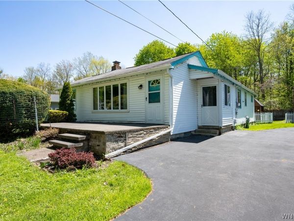 1373 Elwood Drive , Derby, NY 14047