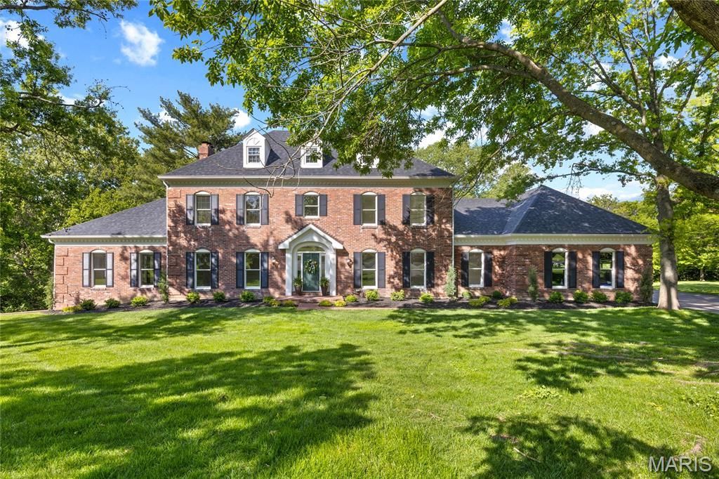 2 Delvin Court , Town and Country, MO 63141 Main Photo