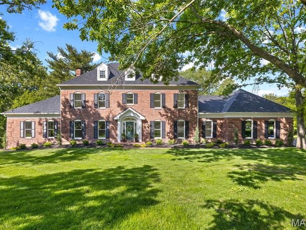 2 Delvin Court , Town and Country, MO 63141
