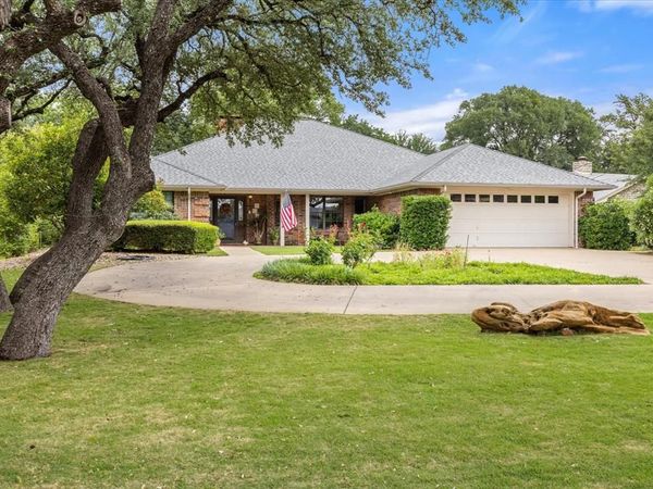 3808 Fairway Drive, Granbury, TX 76049