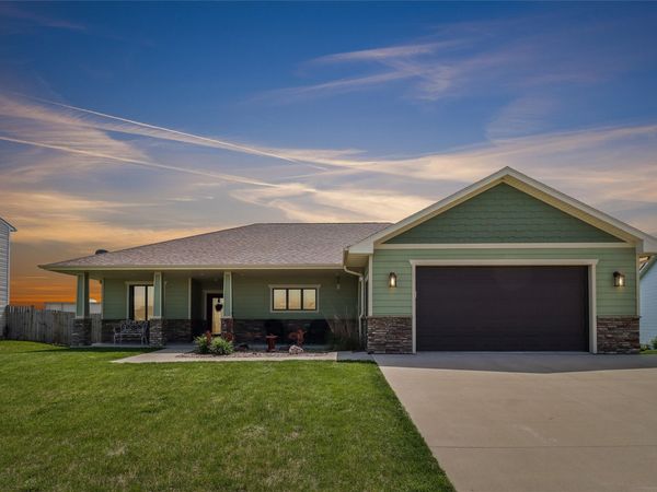 711 Lily Lane, Pleasantville, IA 50225