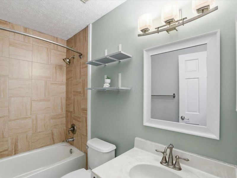 632 Mill Wood Boulevard, Marysville, OH 43040 Photo 29