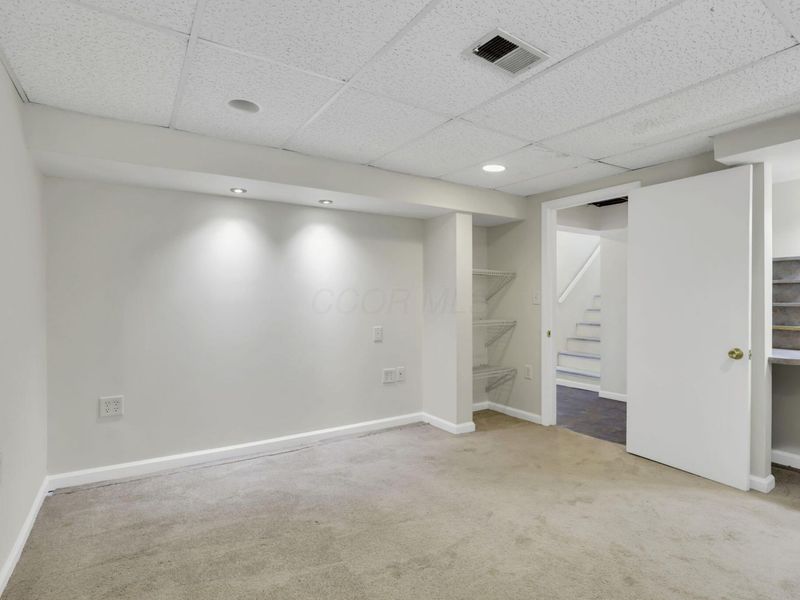 910 Wiltshire Road, Columbus, OH 43204 Photo 55