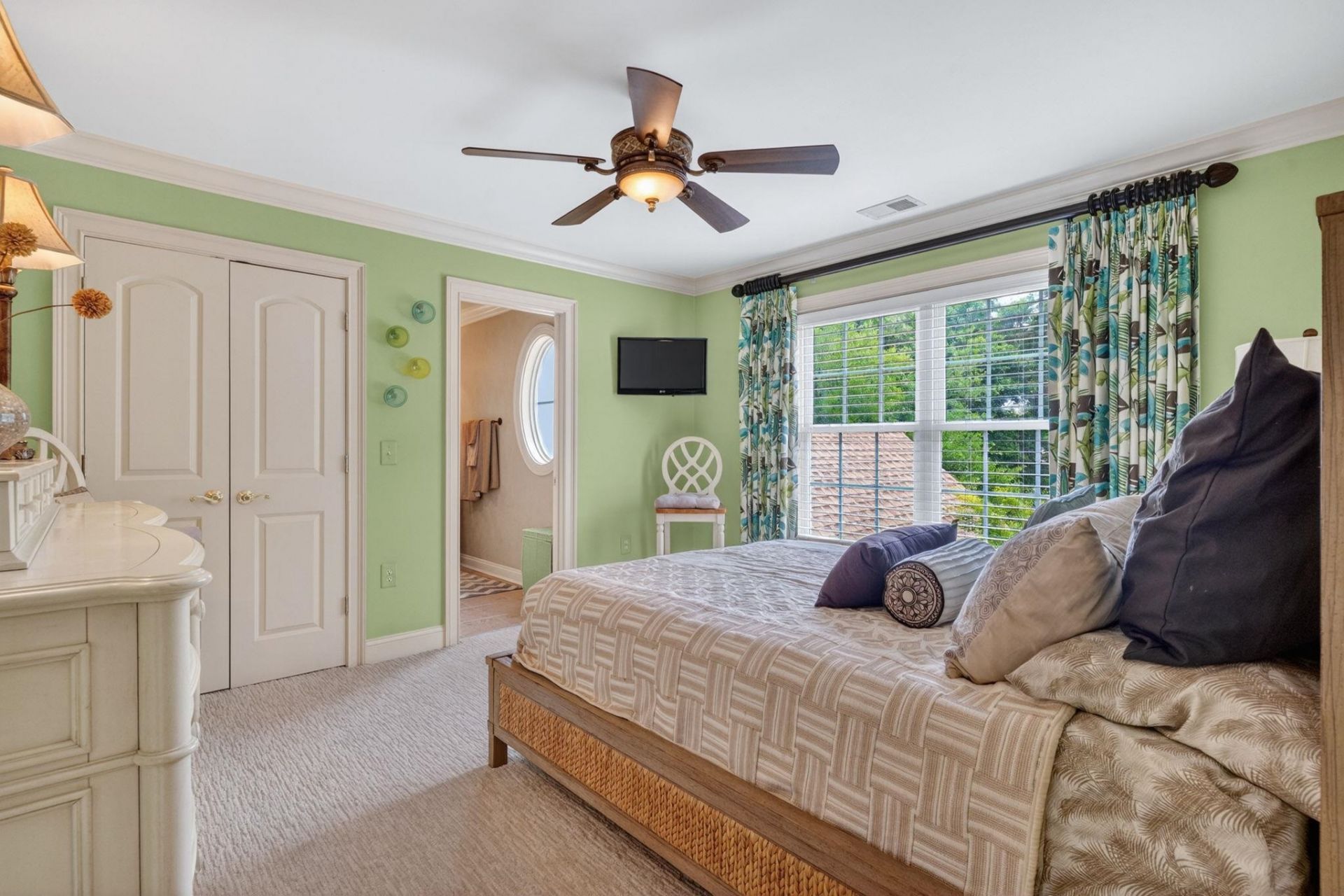 99 Hunters Oak Ct. Photo 30