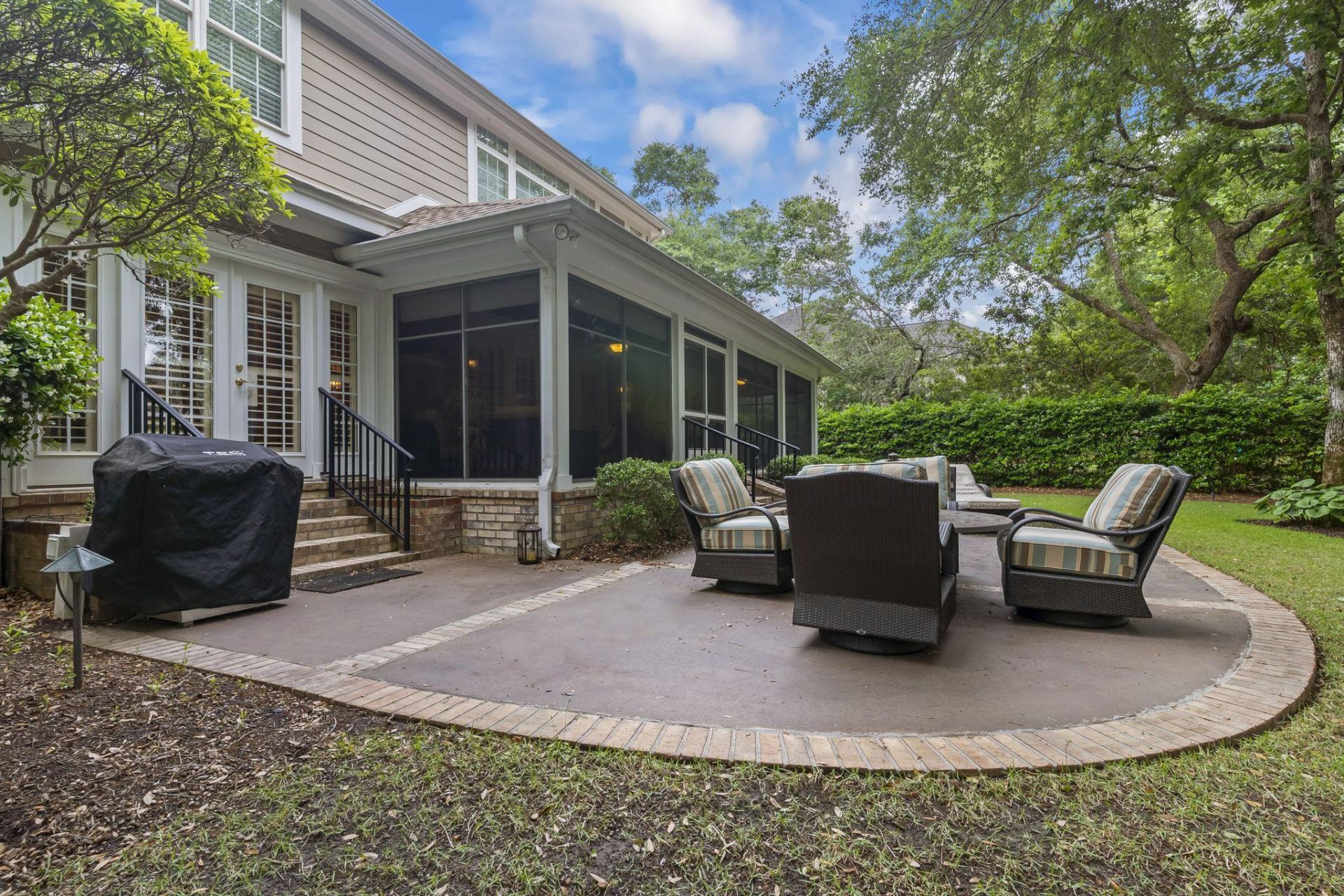 99 Hunters Oak Ct. Photo 34