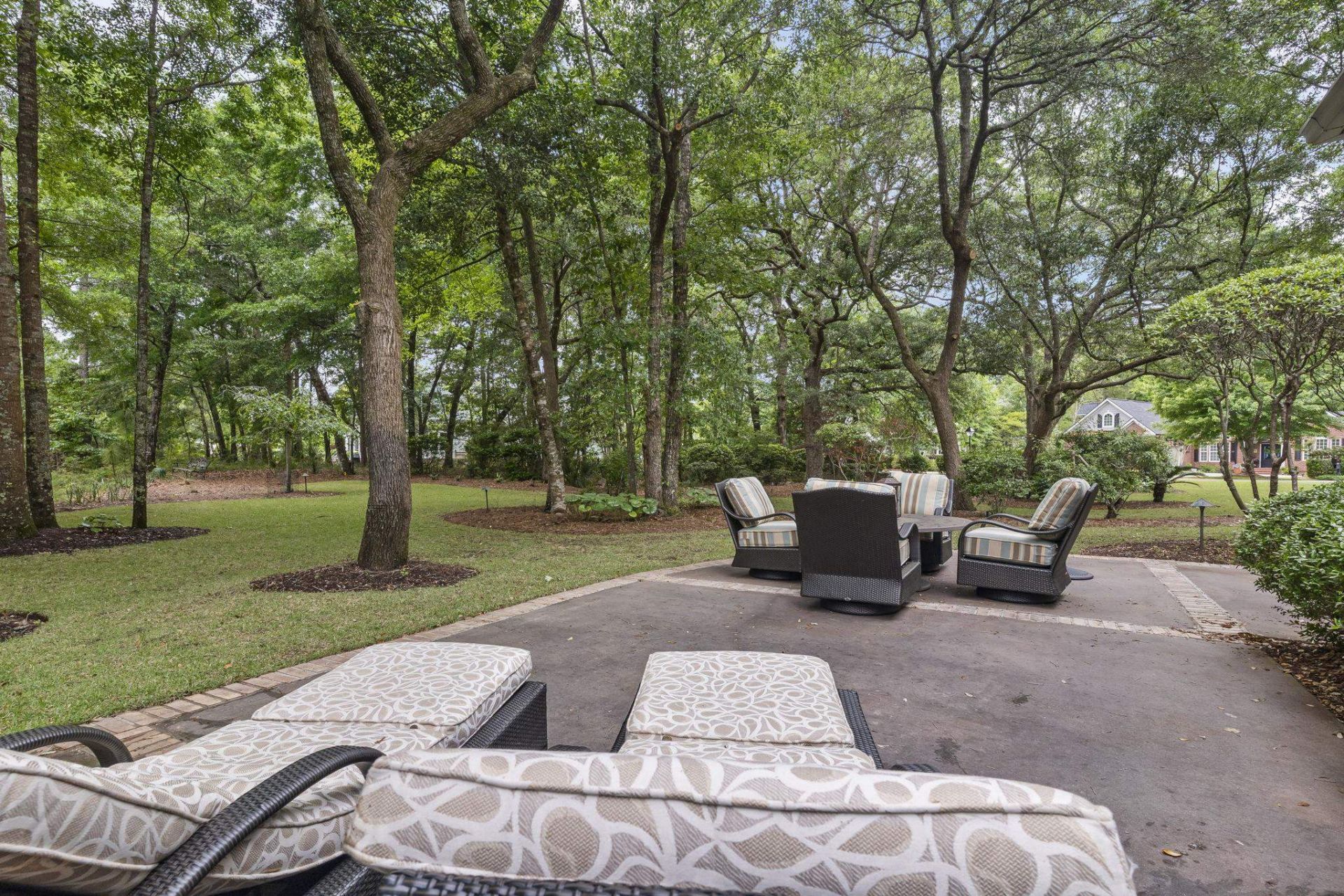 99 Hunters Oak Ct. Photo 35