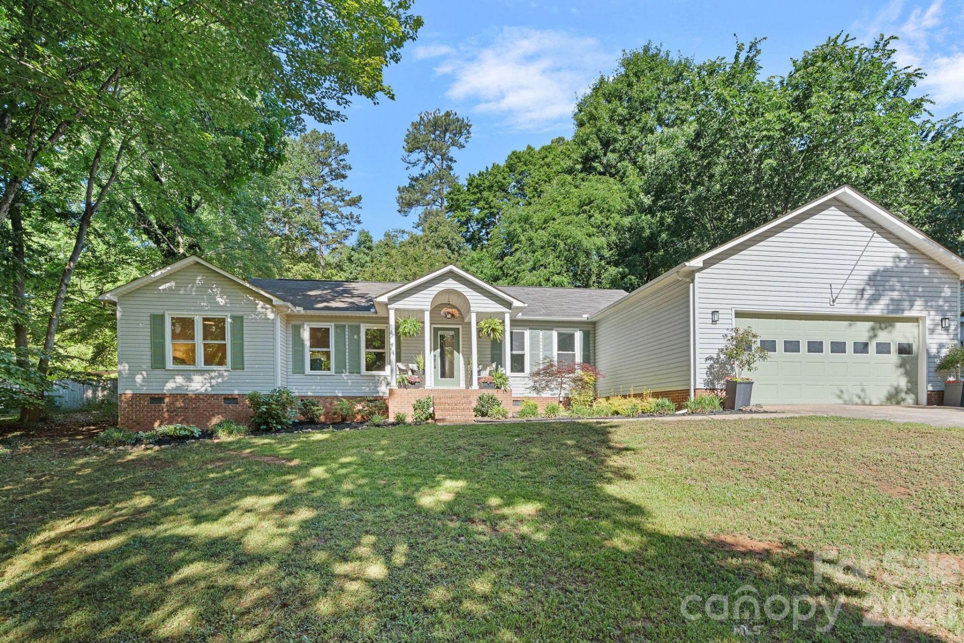 154 Quiet Cove Road , Mooresville, NC 28117 Main Photo