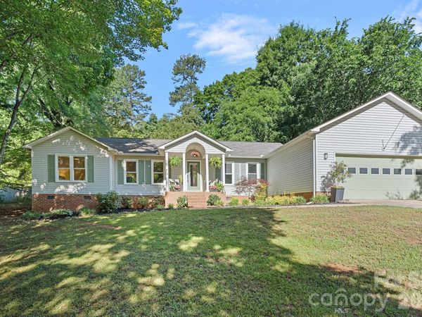 154 Quiet Cove Road , Mooresville, NC 28117