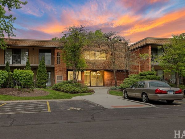 70 OLD OAK Drive , Unit 124, Buffalo Grove, IL 60089