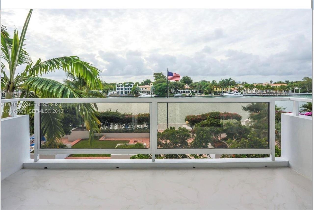 5700 Collins Ave , Unit 3H, Miami Beach, FL 33140 Photo
