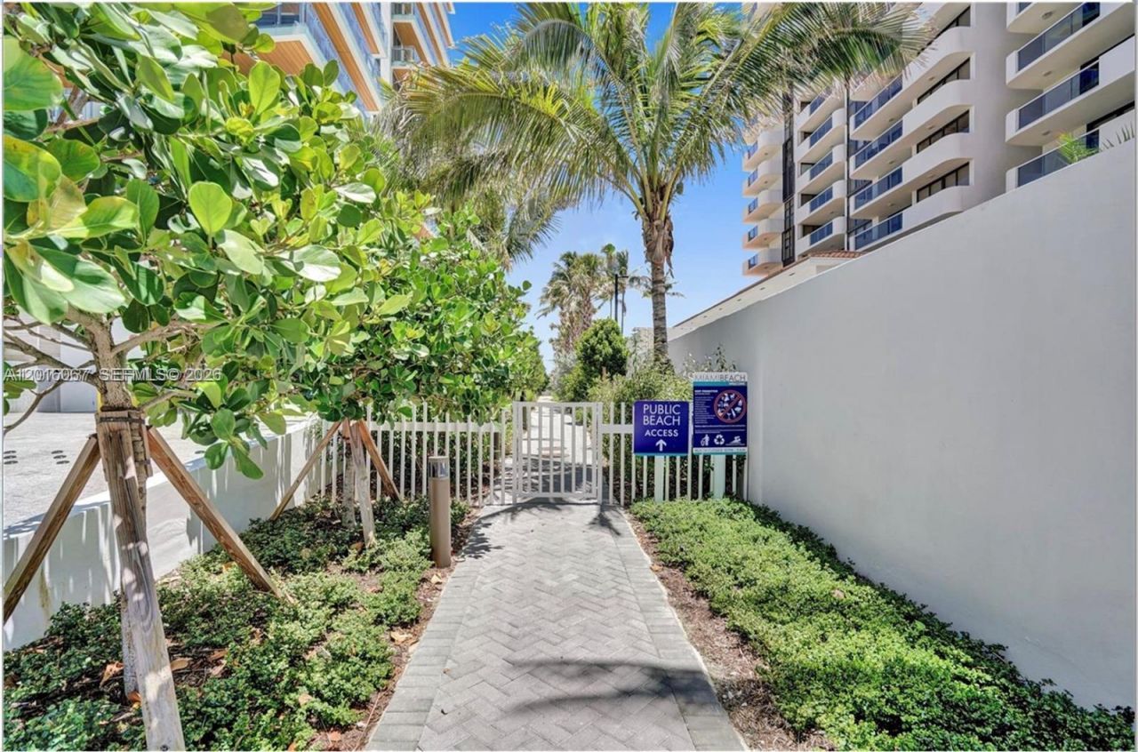5700 Collins Ave , Unit 3H, Miami Beach, FL 33140 Photo