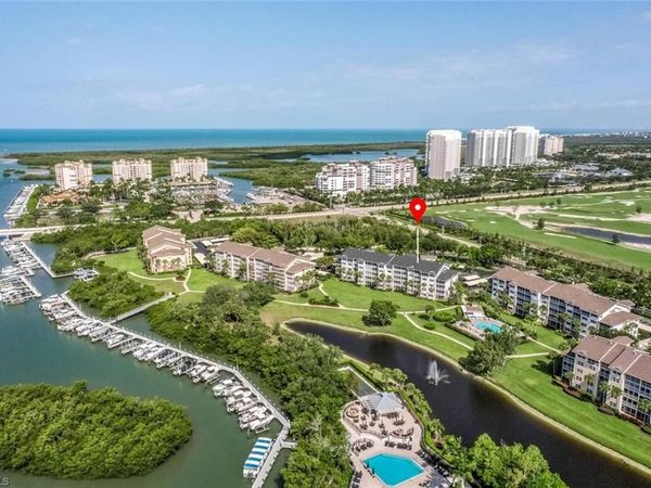 340 Horse Creek DR, Unit 305, NAPLES, FL 34110